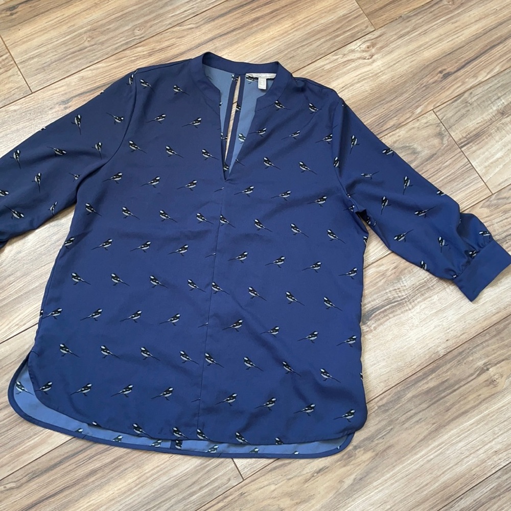 Banana Republic Light weight birds print shirt